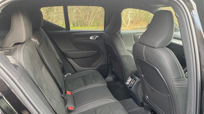 Volvo XC40 2.0 B3P Plus Dark 5dr Auto Petrol Estate